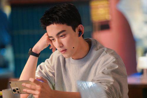 殷果明星,闪耀舞台的璀璨新星